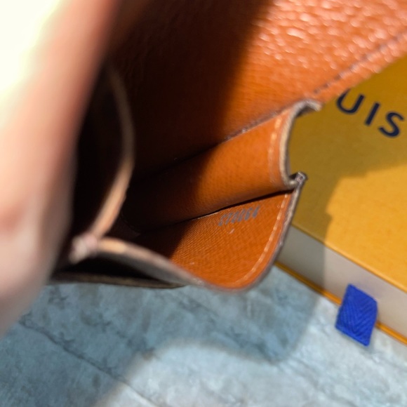 Louis Vuitton preloved cigarette case excellent condition comes with box . - Picture 10 of 10